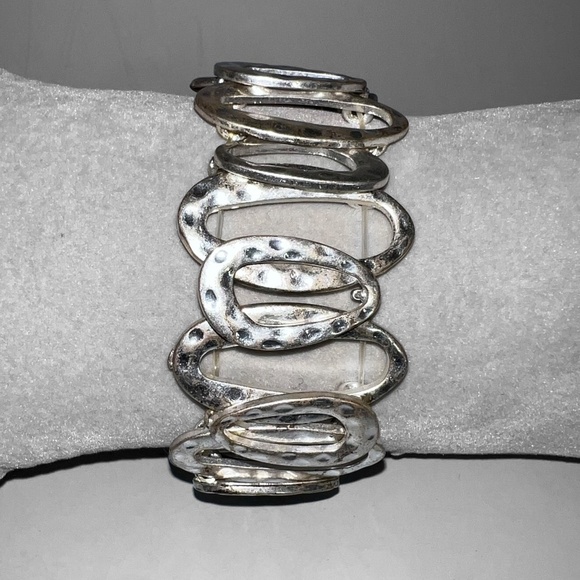 Hammered Pewter Stretch Bracelet - Picture 3 of 3